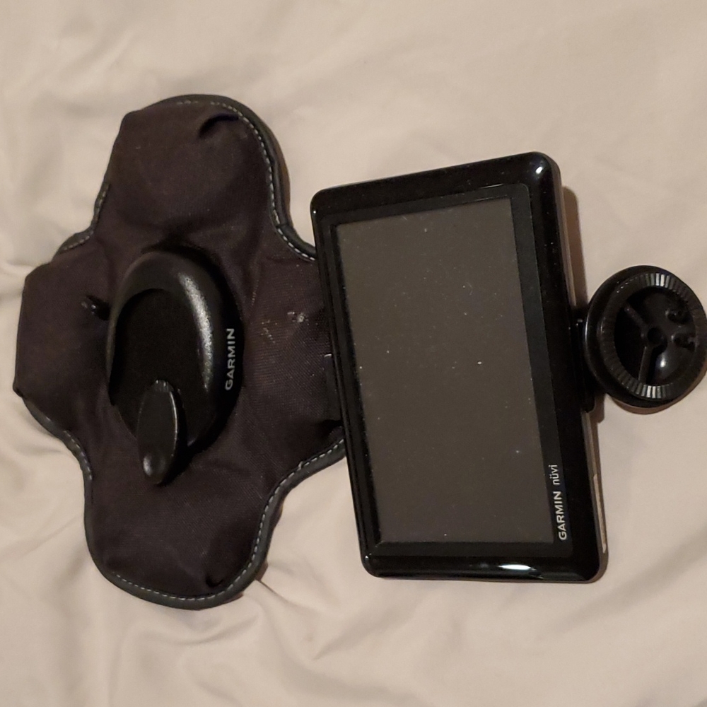 Garmin Nuvi 1490 GPS with weighted base